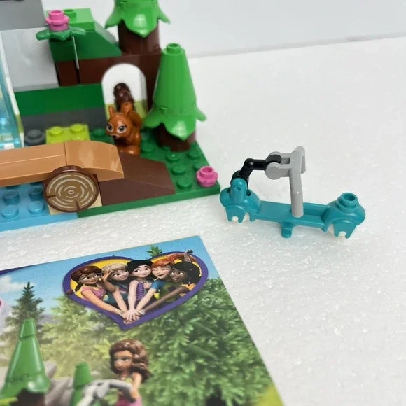 LEGO 41677 Friends Forest Waterfall Olivia Andrea Squirrel Scooter Diamond - Picture 6 of 11